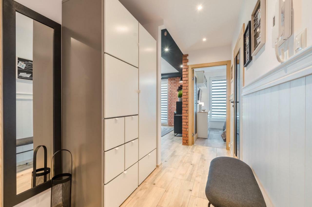 Apartament Aquatower Oliwia & Laura Rekin เรดา ภายนอก รูปภาพ
